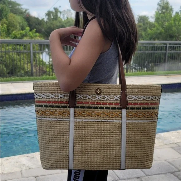 New , Authentic Tory Burch bag - Picture 3 of 13